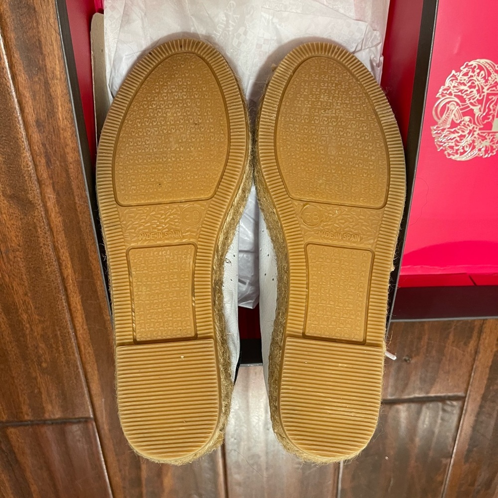 Get ready for springtime with these white espadrilles by Vince Camuto! - Picture 7 of 7